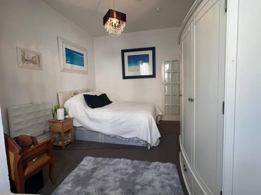 One/Two Bedroom Apartment Close To Sea & Centre Hastings Dış mekan fotoğraf